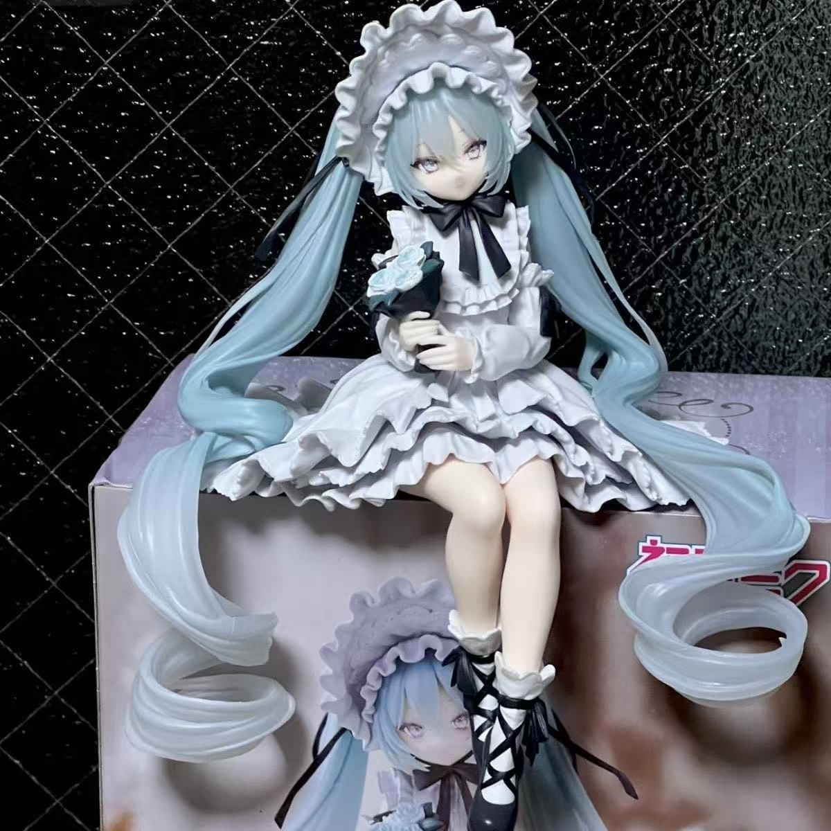 12cm Miku Anime Figure Retro B - đánh giá và giá Home Office Romance Manga